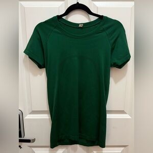Lululemon Size 8 Swiftly Tee